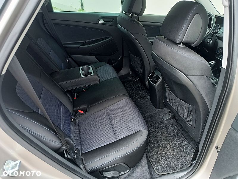 Hyundai Tucson blue 1.6 GDi 2WD Navi - 26