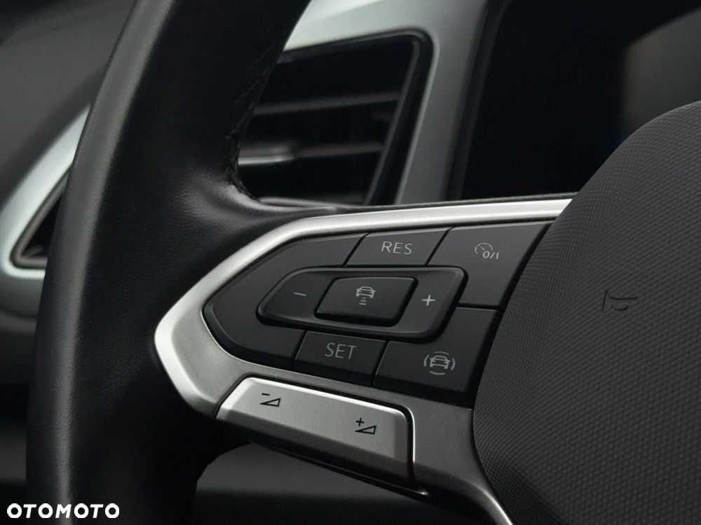 Volkswagen T-Roc - 19