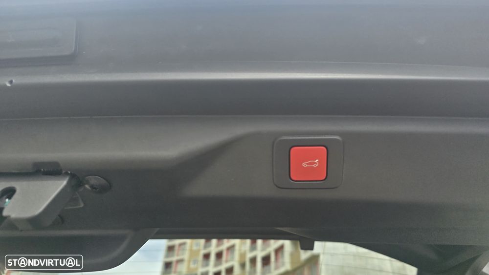 Peugeot 3008 Hybrid 145 e-DSC6 GT - 26