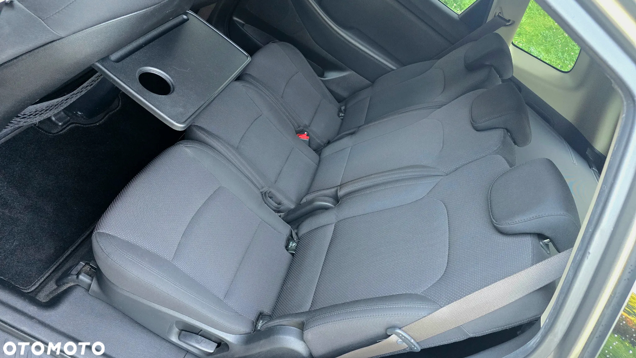 Kia Carens 1.6 GDI Edition 7 - 12