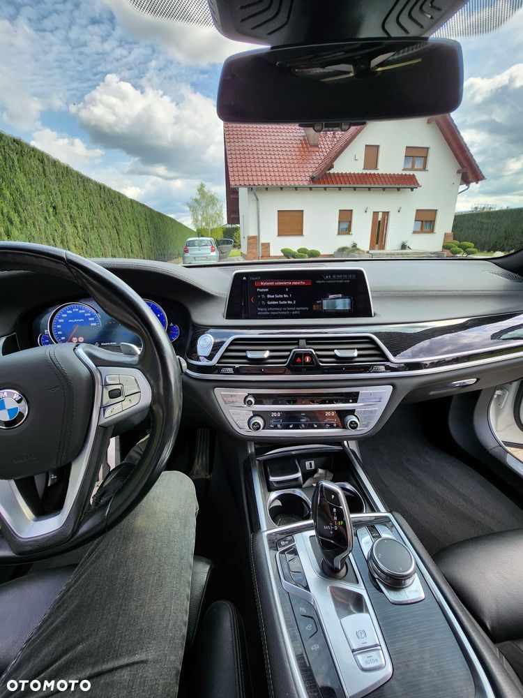 BMW Seria 7 740d xDrive - 30