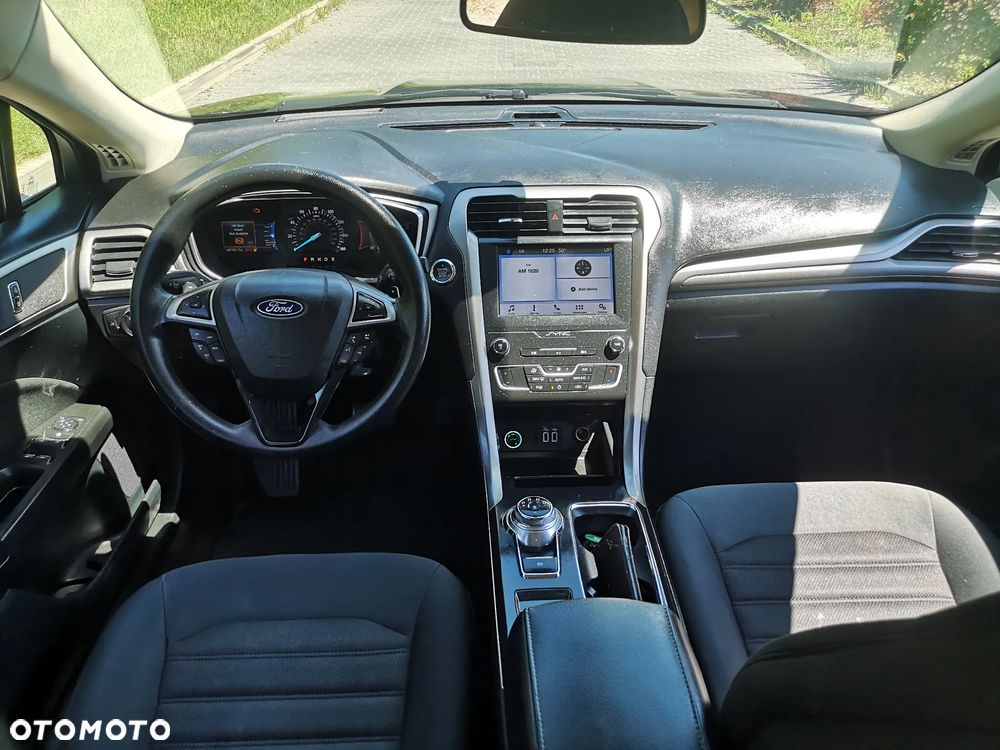 Ford Fusion - 17