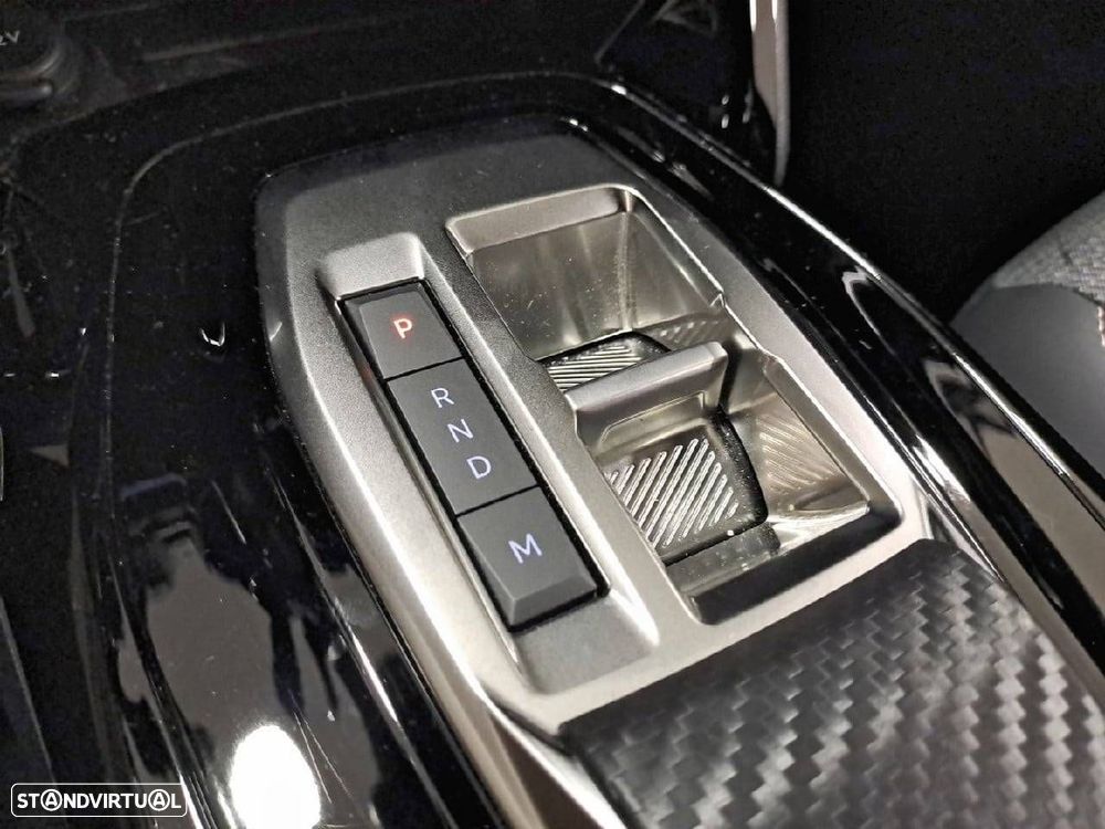 Peugeot 2008 1.2 Hybrid Allure e-DCS6 - 23