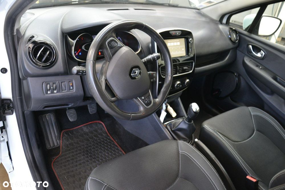Renault Clio - 16