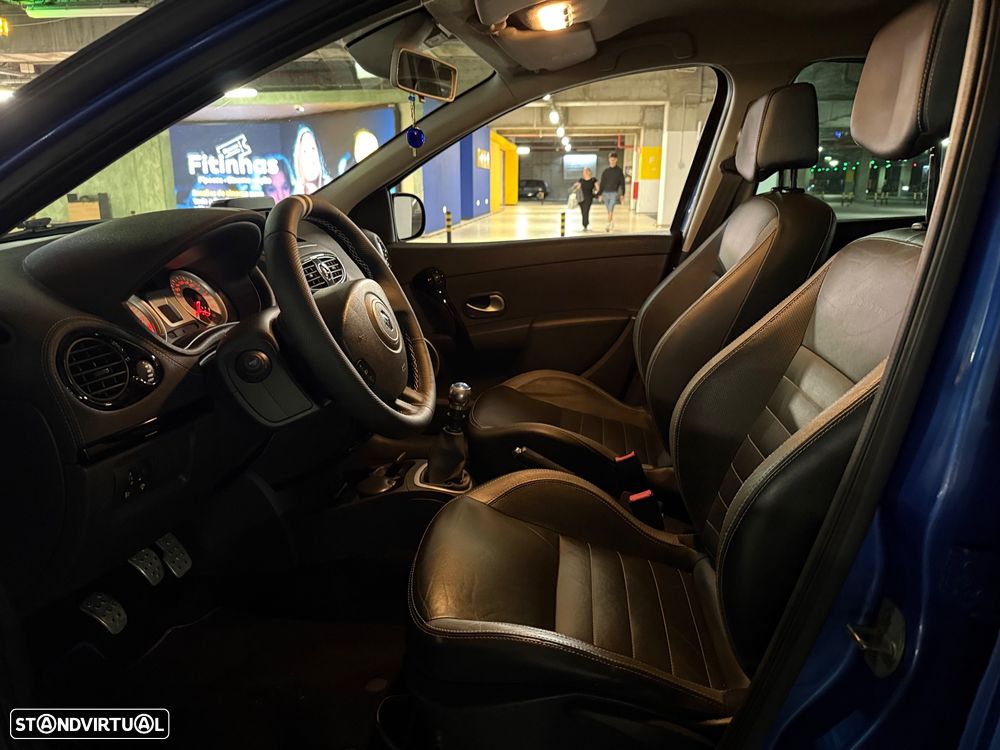 Renault Clio 1.6 16V 130 Gordini - 29