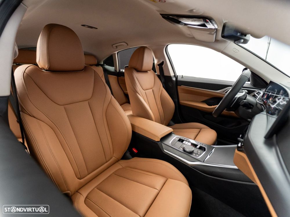 BMW 420 Gran Coupé i Pack Desportivo M Auto - 36