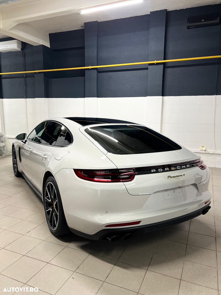 Porsche Panamera 4 E-Hybrid - 11