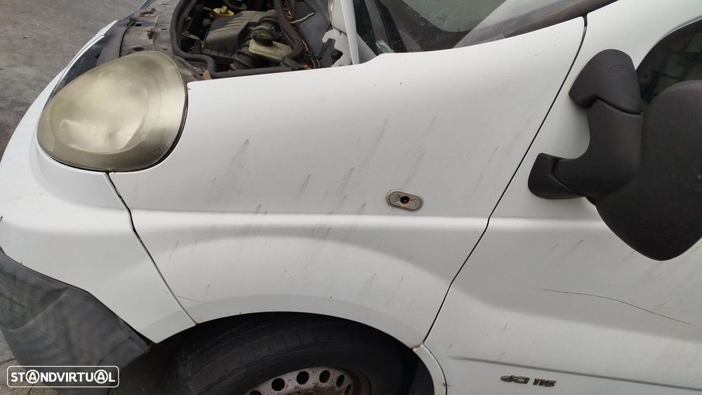 Guarda-lamas esquerdo RENAULT Trafic II Chassis (EL) - 1