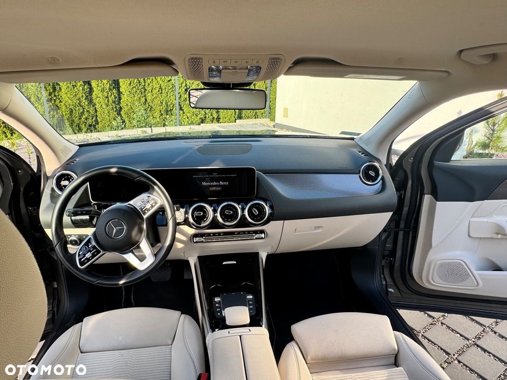 Mercedes-Benz GLA 200 Business Edition - 8
