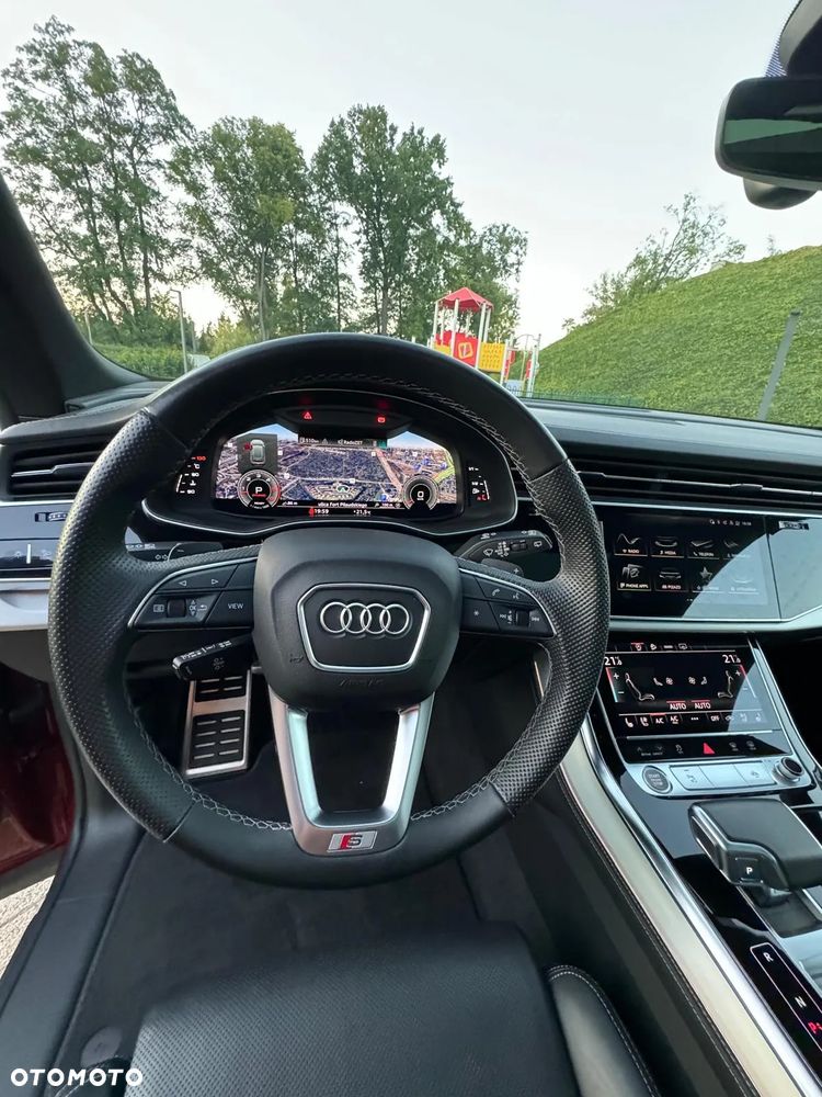Audi Q8 - 11