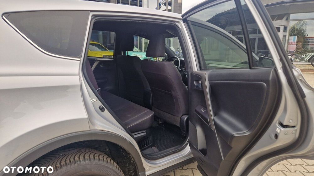 Toyota RAV4 Hybrid Premium 4x2 - 24