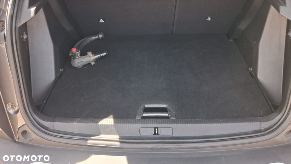 Peugeot 2008 PureTech 130 EAT8 Active Pack - 16