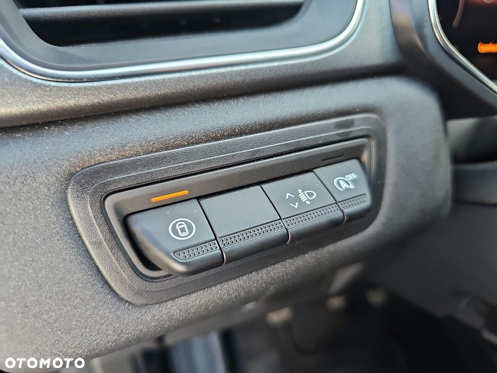 Renault Captur - 28