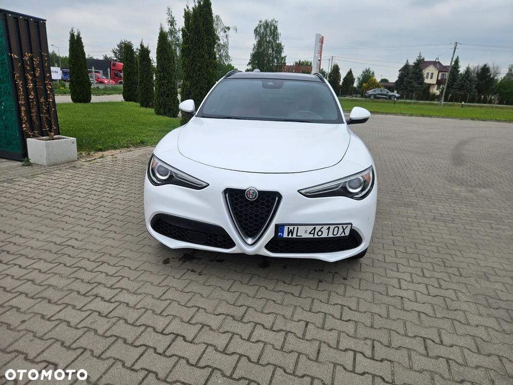 Alfa Romeo Stelvio 2.0 Turbo 16V AT8-Q4 Ti - 2