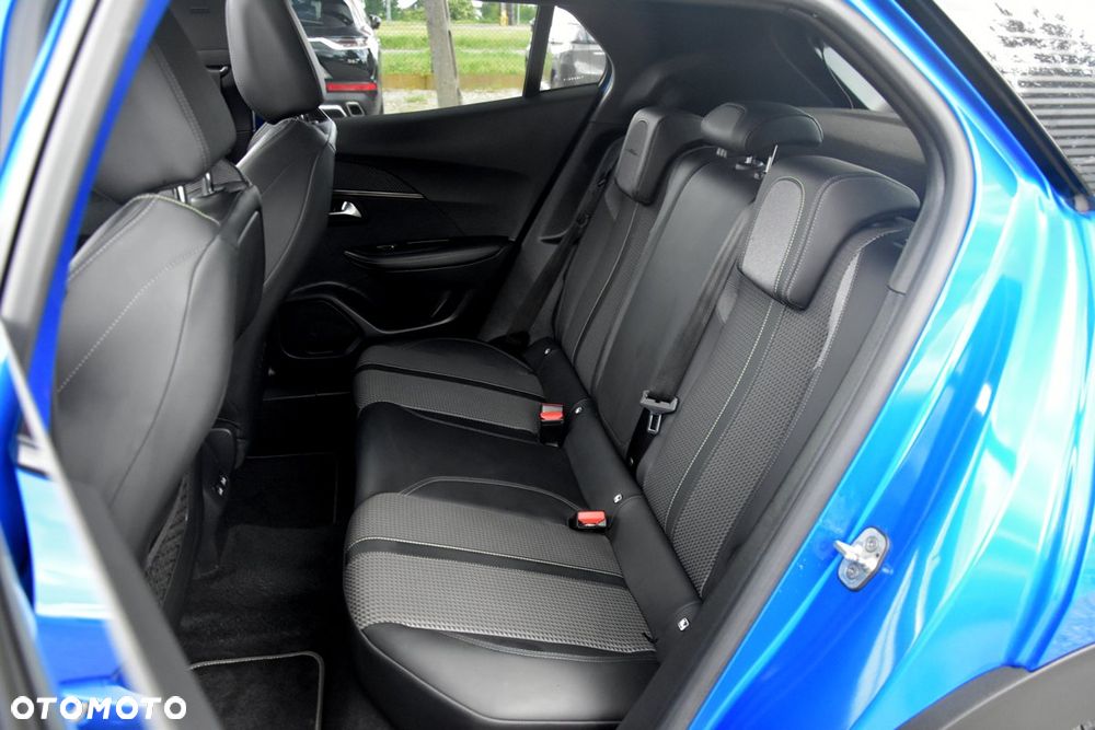 Peugeot 2008 ver-puretech-130-eat8-gt - 17