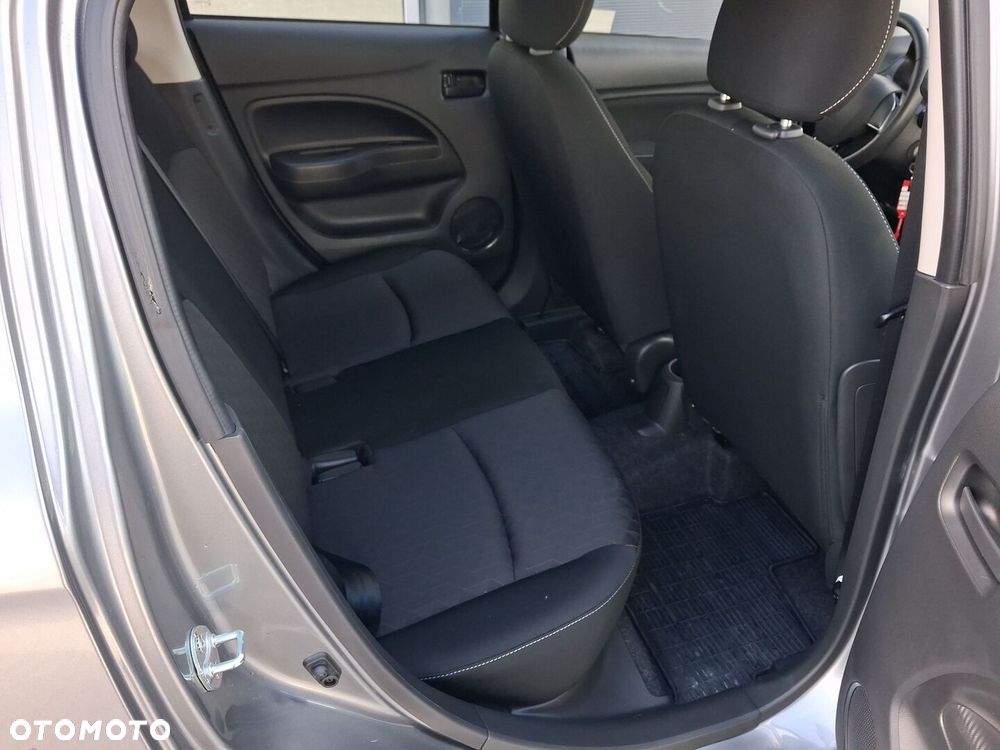 Mitsubishi Space Star - 12