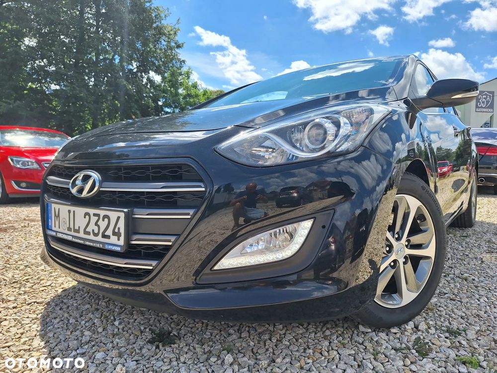 Hyundai i30 blue Kombi 1.6 GDi Passion - 4