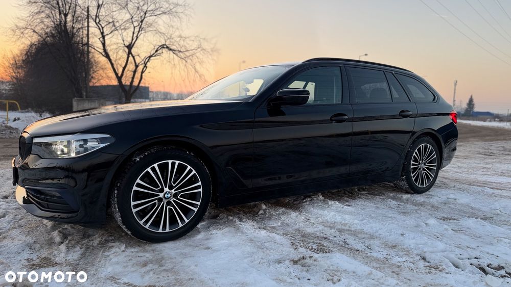 BMW Seria 5 518d Business Edition sport - 8