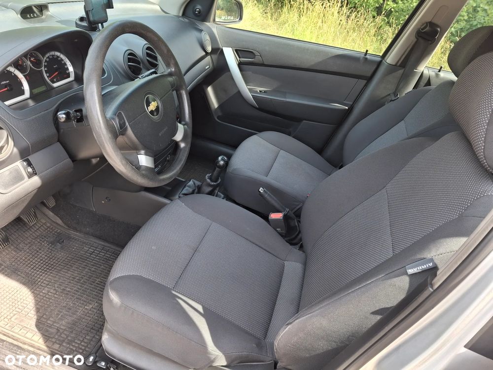 Chevrolet Aveo - 18
