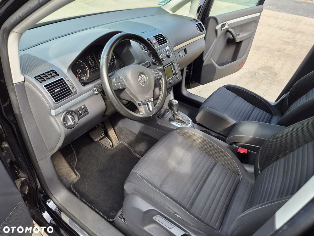 Volkswagen Touran 1.4 TSI DSG Cup - 9