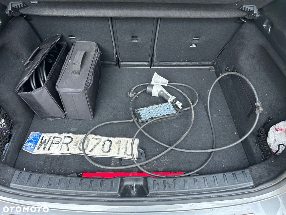 Mercedes-Benz GLA 250e Progressive - 16