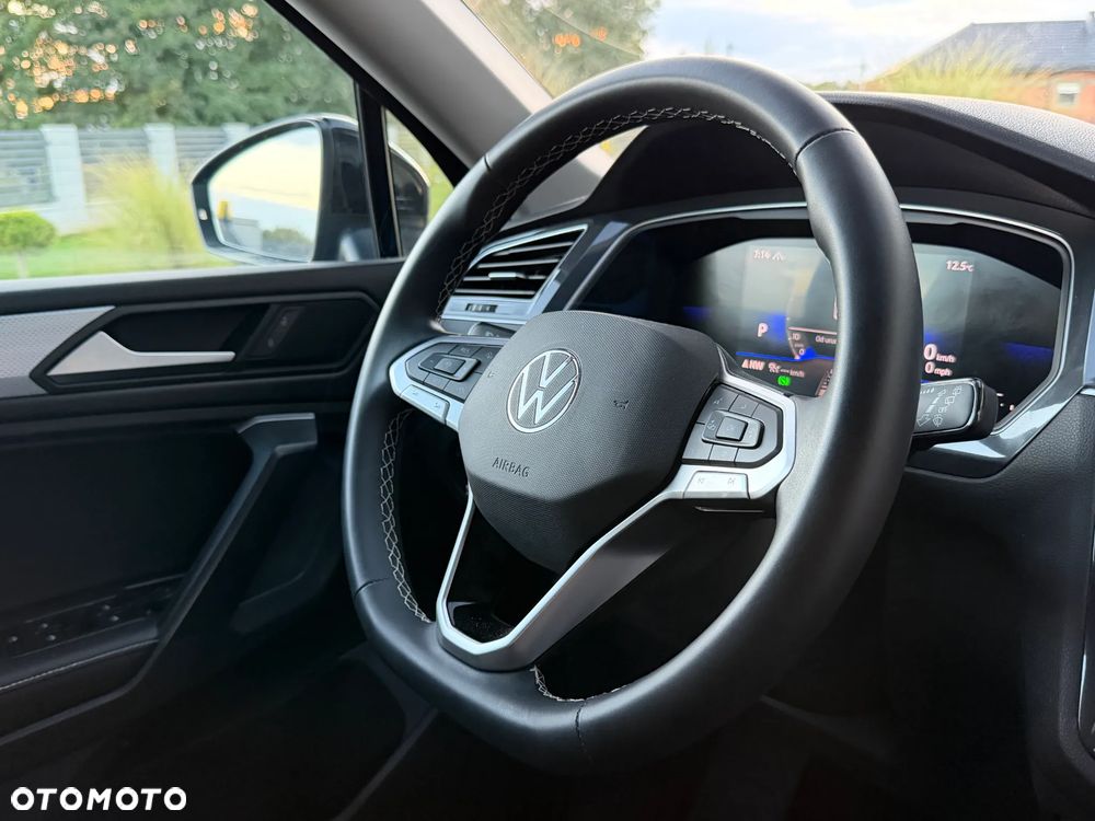 Volkswagen Tiguan - 23