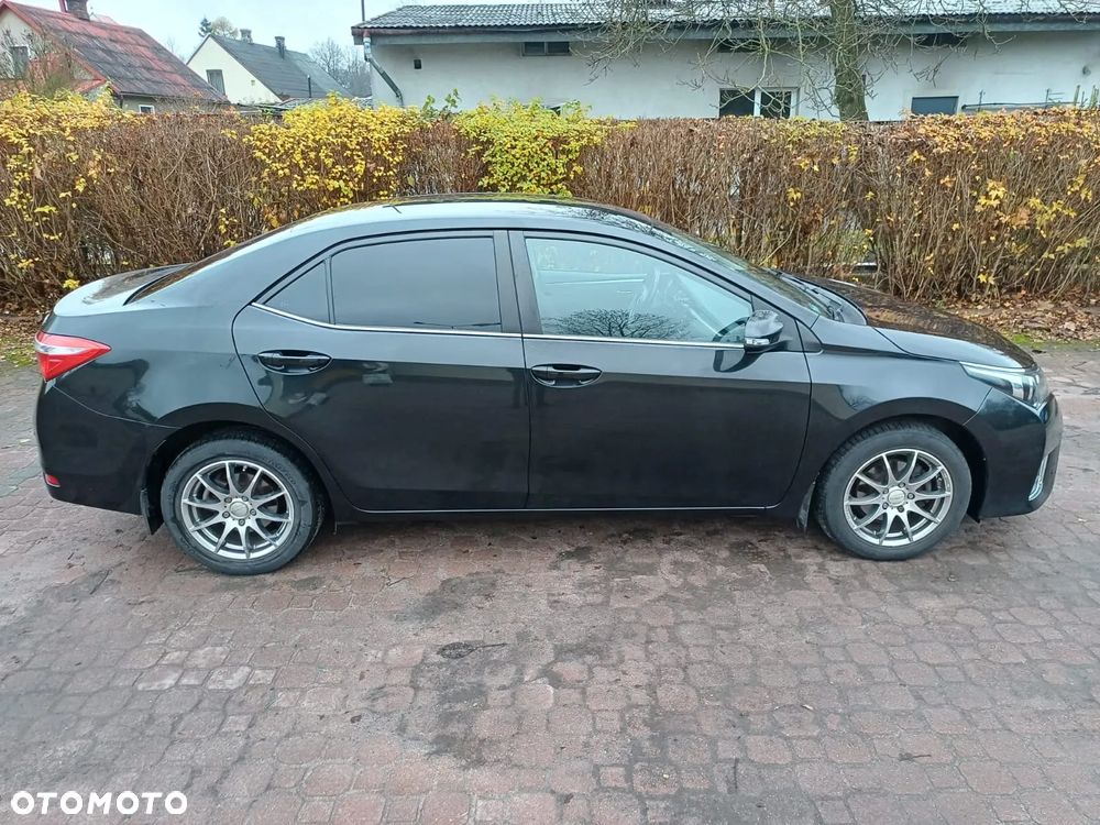 Toyota Corolla 1.6 Classic Plus - 16
