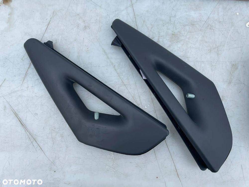 UCHWYT TRÓJKĄT TUNELU LEWY PRAWY NIEBIESKI AUDI A3 8P - 1