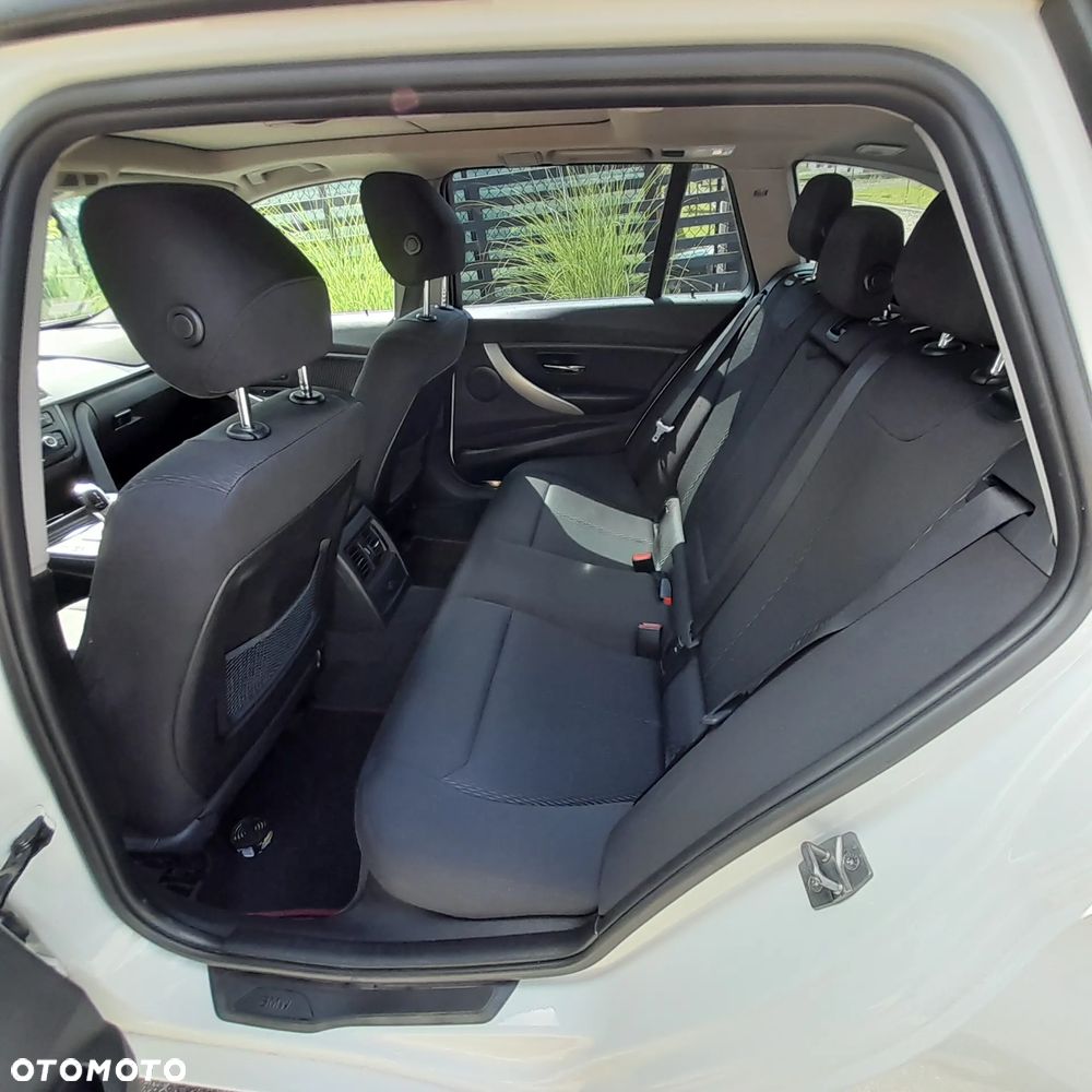 BMW Seria 3 318d - 9