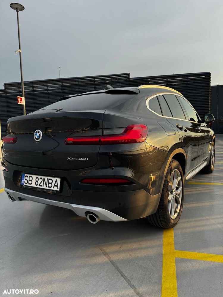 BMW X4 xDrive30i AT xLine - 4