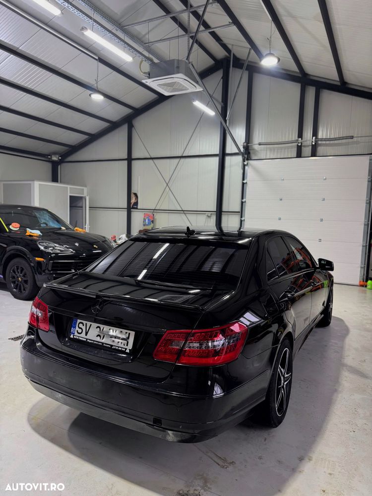Mercedes-Benz E - 5