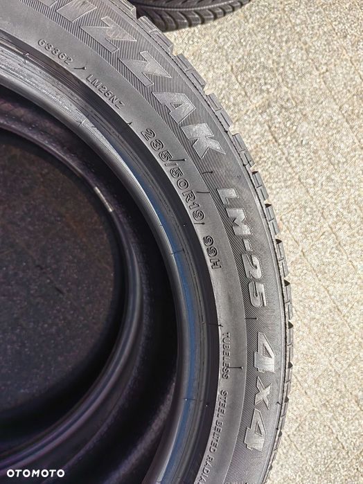235/50R19 99H Bridgestone Blizzak LM-25 4x4 opona pojedyncza zimowa - 4