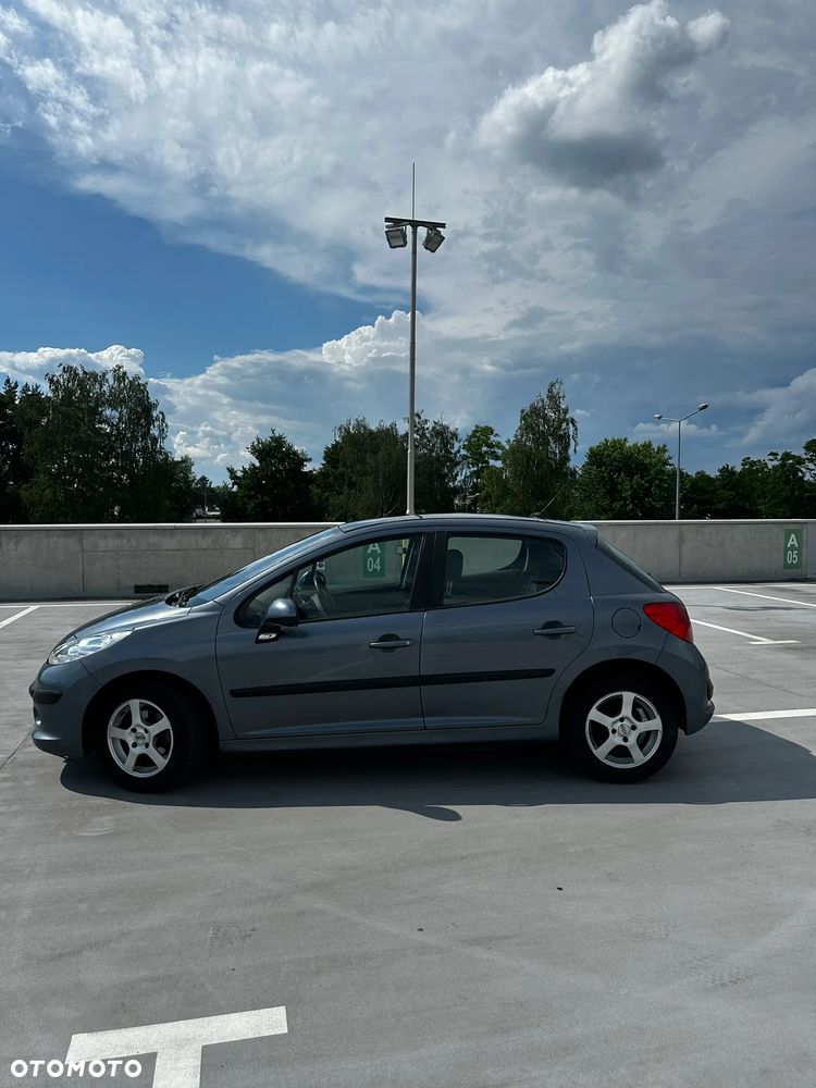 Peugeot 207 1.4 16V Trendy - 9