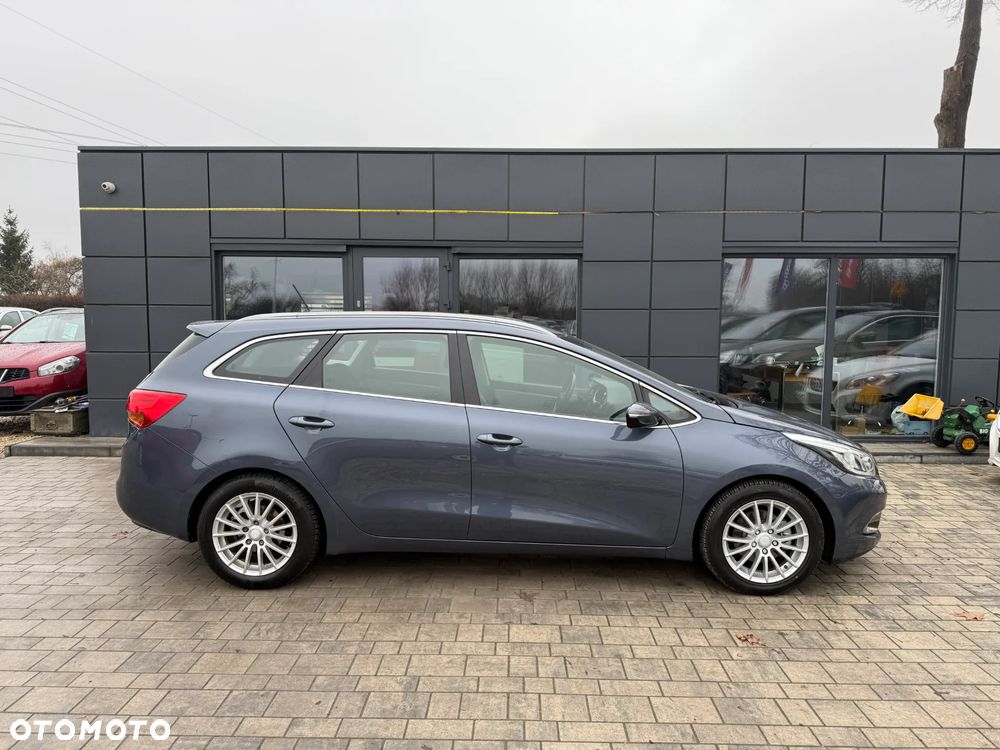 Kia Ceed 1.6 GDI ISG Spirit - 17