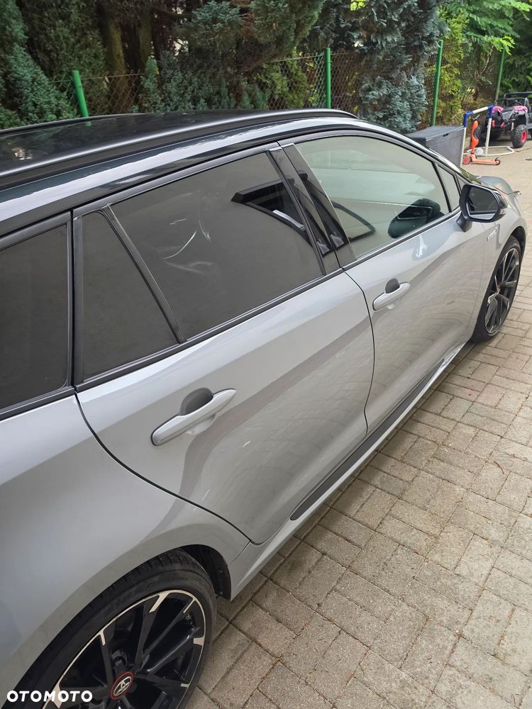 Toyota Corolla 2.0 Hybrid GR Sport - 19