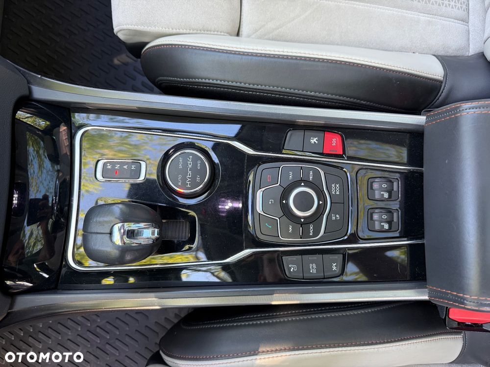 Peugeot 508 RXH Hybrid4 - 30