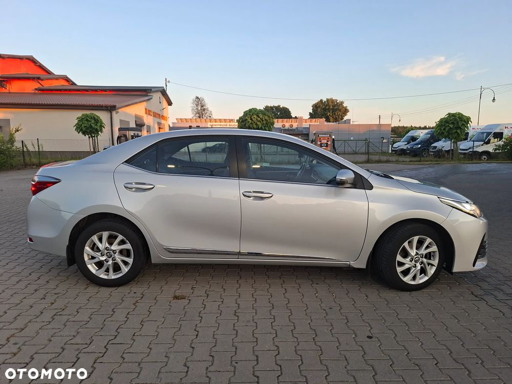 Toyota Corolla 1.6 Comfort - 4