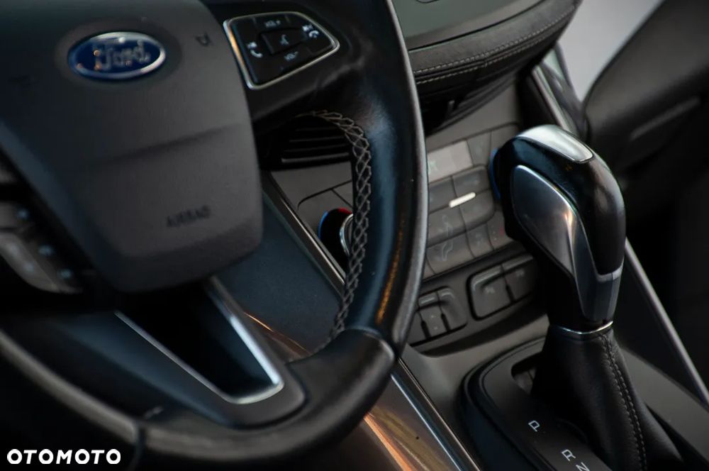 Ford Kuga - 40