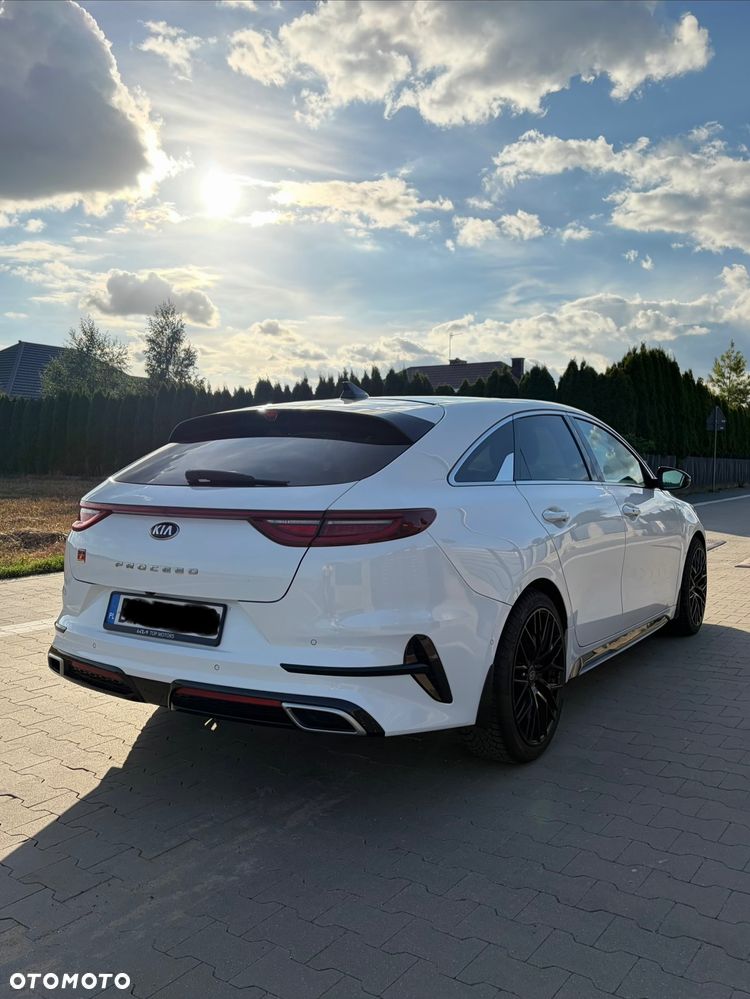 Kia ProCeed 1.6 CRDi GT Line DCT - 3