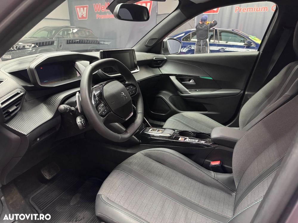 Peugeot 2008 - 6
