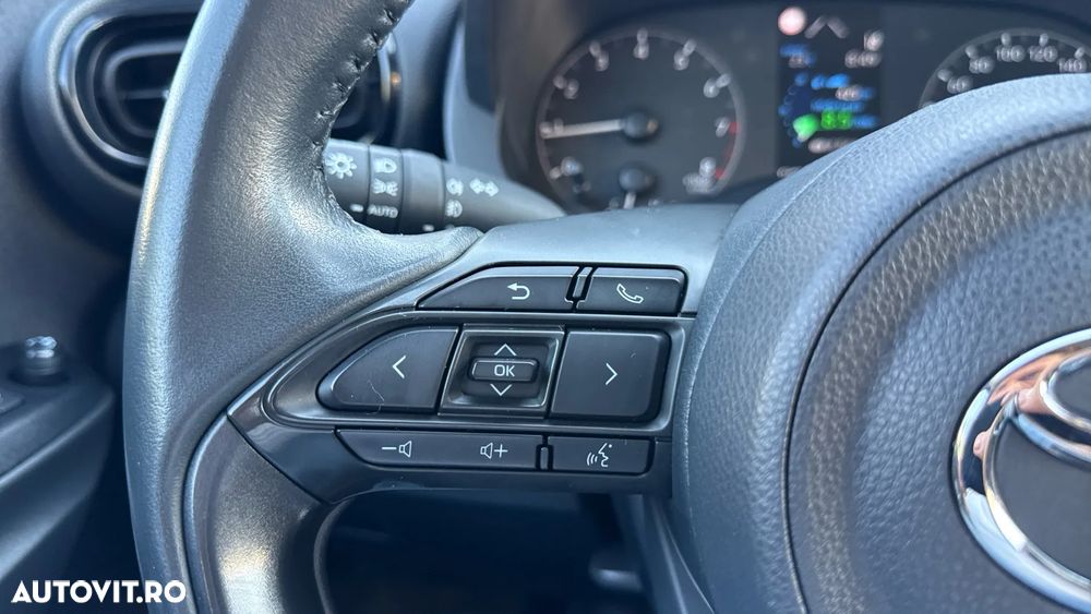 Toyota Yaris 1.5 L Dynamic - 19
