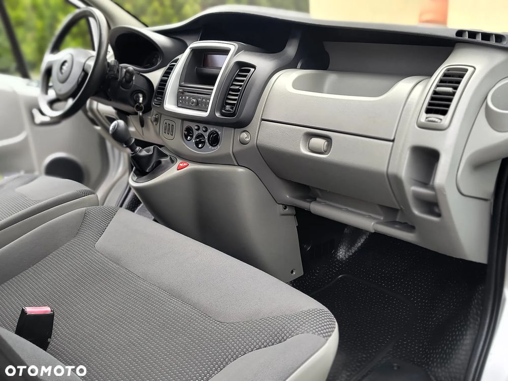 Opel Vivaro - 22