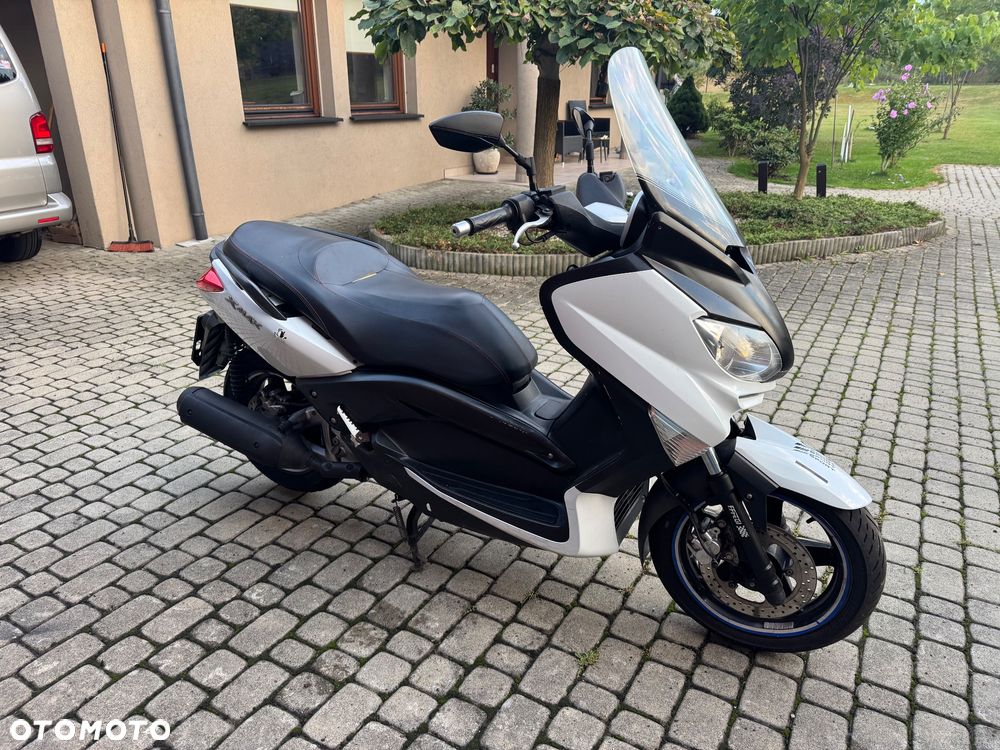 Yamaha X-max - 8