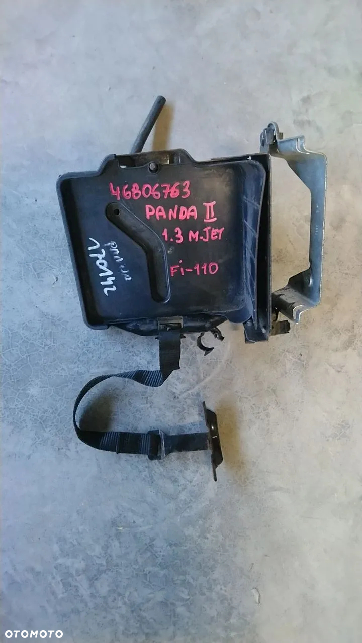 OBUDOWA AKUMULATORA VW AUDI SEAT SKODA OPEL RENAULT CITROEN PEUGEOT FORD VOLVO BMW MAZDA MINI FIAT TOYOTA MERCEDES KIA HYUNDAI HONDA INFINITI - 24