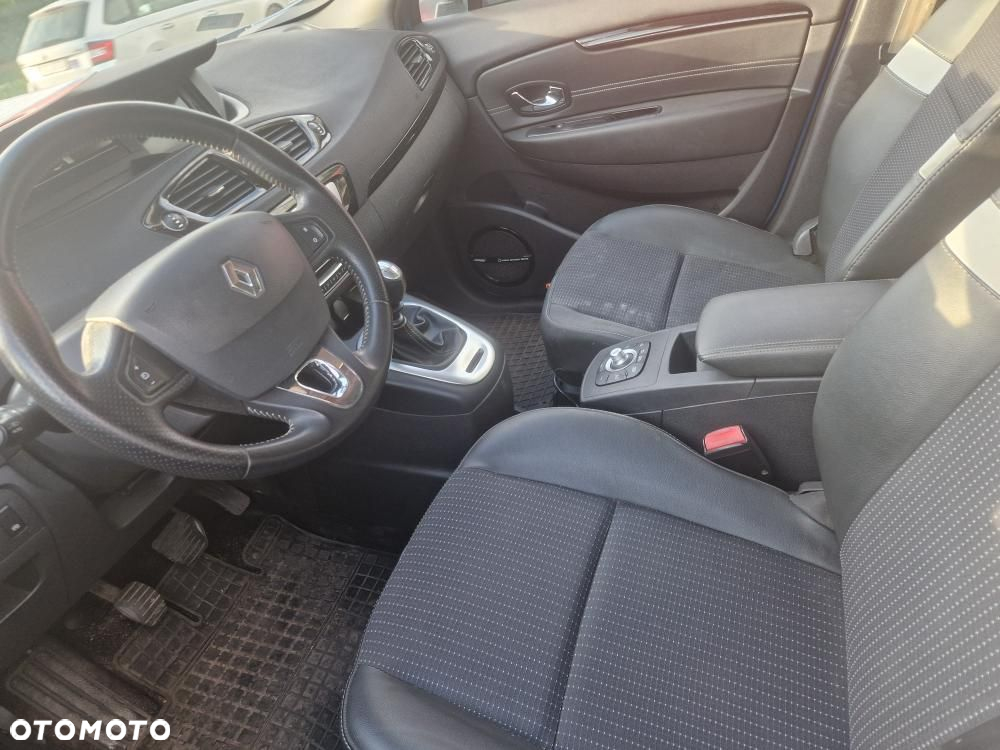 Renault Scenic 1.6 dCi Energy Bose - 11