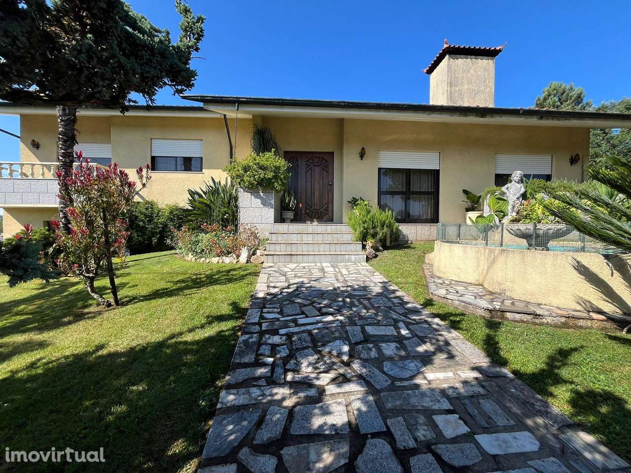 Moradia em Santo Tirso,  com cinco quartos, ainda com projeto para cas - Grande imagem: 4/60