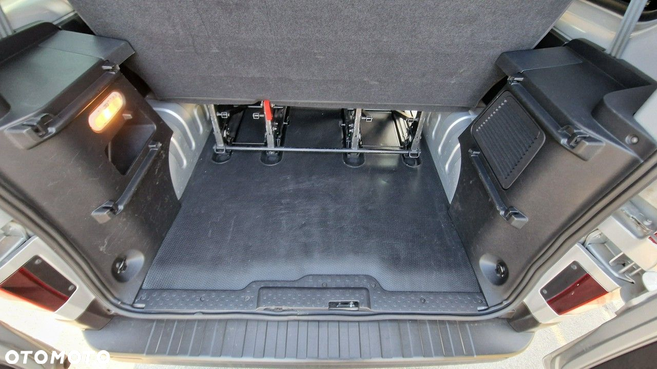 Renault Trafic - 28