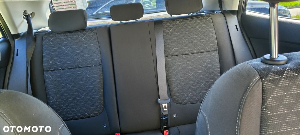Kia Rio 1.2 M - 9