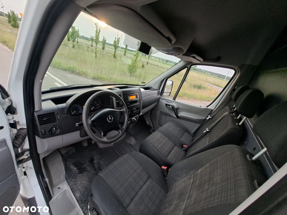 Mercedes-Benz Sprinter - 8