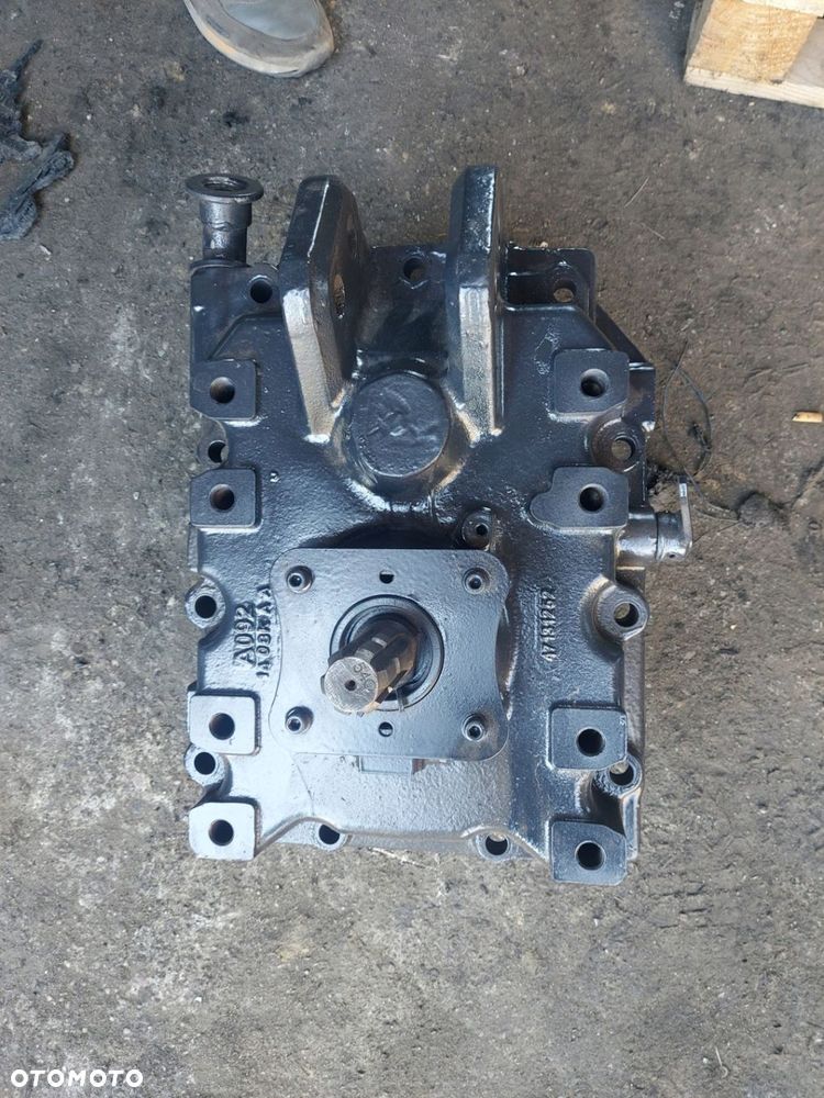 WOM TYŁ KOMPLET OBUDOWA WAŁEK 47131252 87305537 CASE MAXXUM 150 2022R - 4